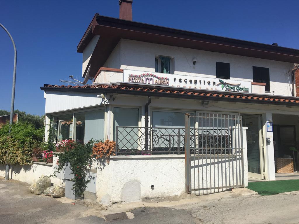 Olive Garden & Petite Maison Posada  Exterior photo